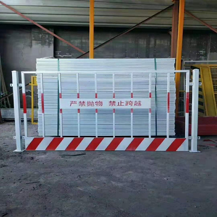 基坑防護欄桿安裝案例展示圖片4 基坑防護欄桿安裝案例展示圖片4