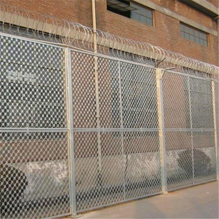 監(jiān)獄鋼網(wǎng)墻--梅花刺隔離網(wǎng)案例展示圖片4 監(jiān)獄鋼網(wǎng)墻--梅花刺隔離網(wǎng)案例展示圖片4
