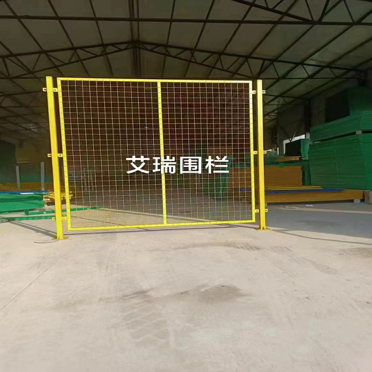 可移動式車間隔離網(wǎng)圖片2 可移動式車間隔離網(wǎng)圖片2